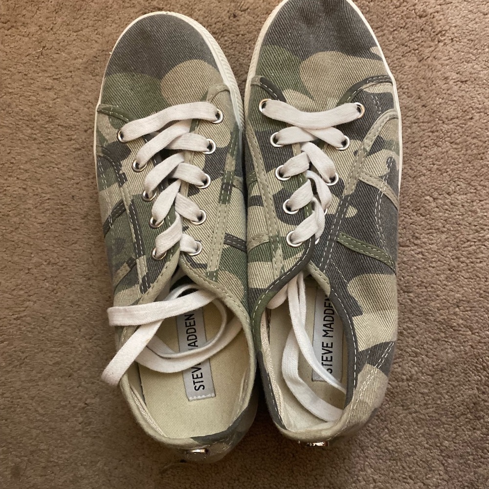 Women’s Steve Madden Camo Platform Sneakers